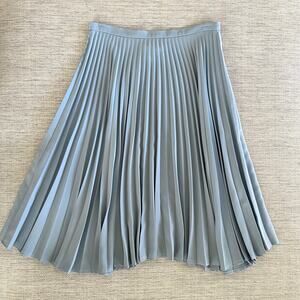 Helene Berman London Size 4 Light Blue Pleated Midi Skirt